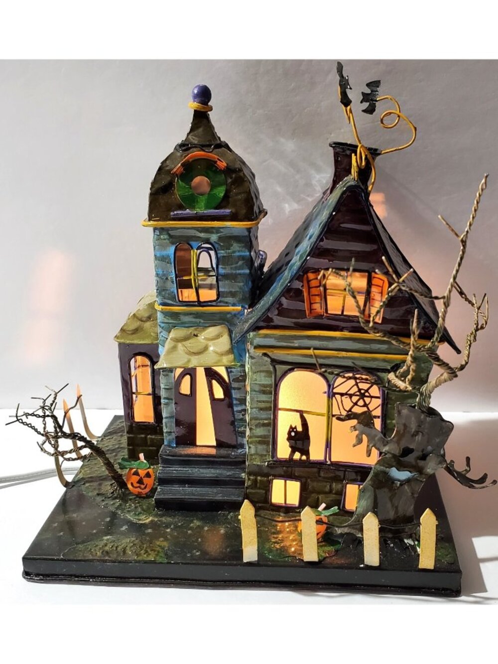 Christmas Around the World Lloyd metal tin HAUNTED HOUSE Halloween lit building
